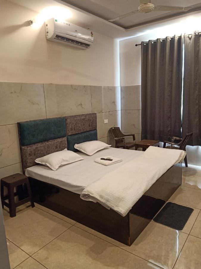 Single Room with Private Bathroom