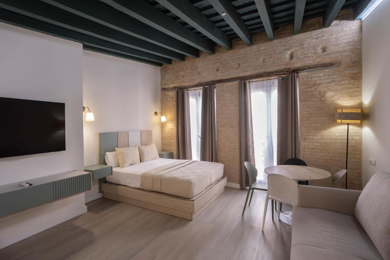 One-Bedroom Apartment with Terrace