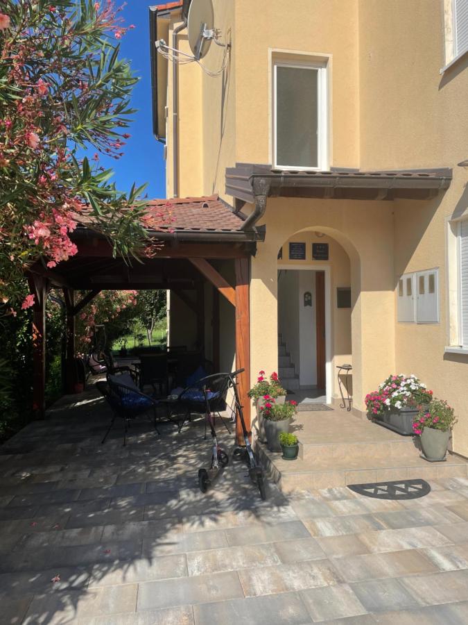 Apartments Mirakul - Bed and Breakfast Lopar