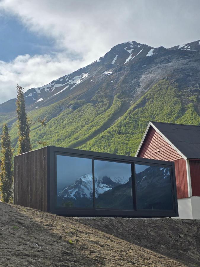 Hytte Grøtdalstind, Rekkedal Gjestegard - Sæbø - B&B Sæbø