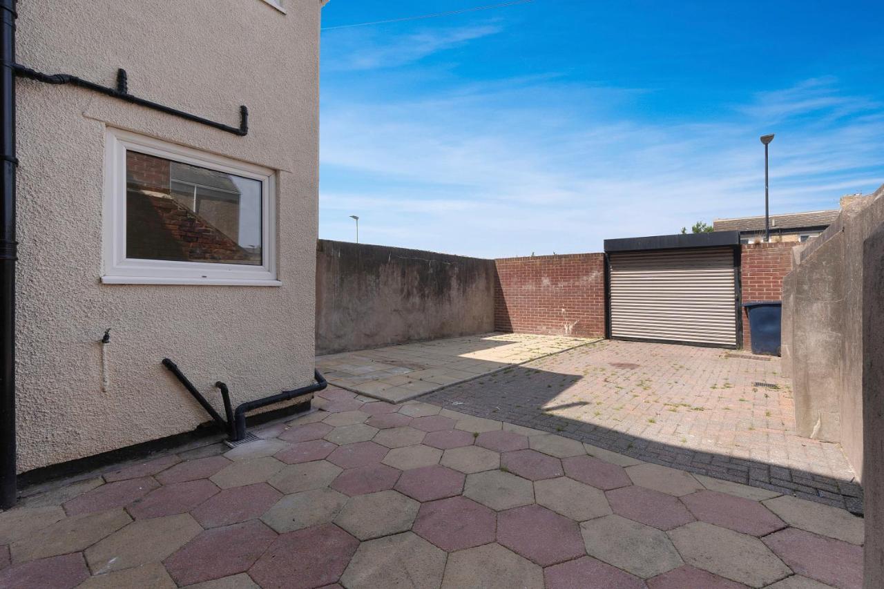 Spacious! 6BR in Beach Road - Chambres d’hôtes South Shields