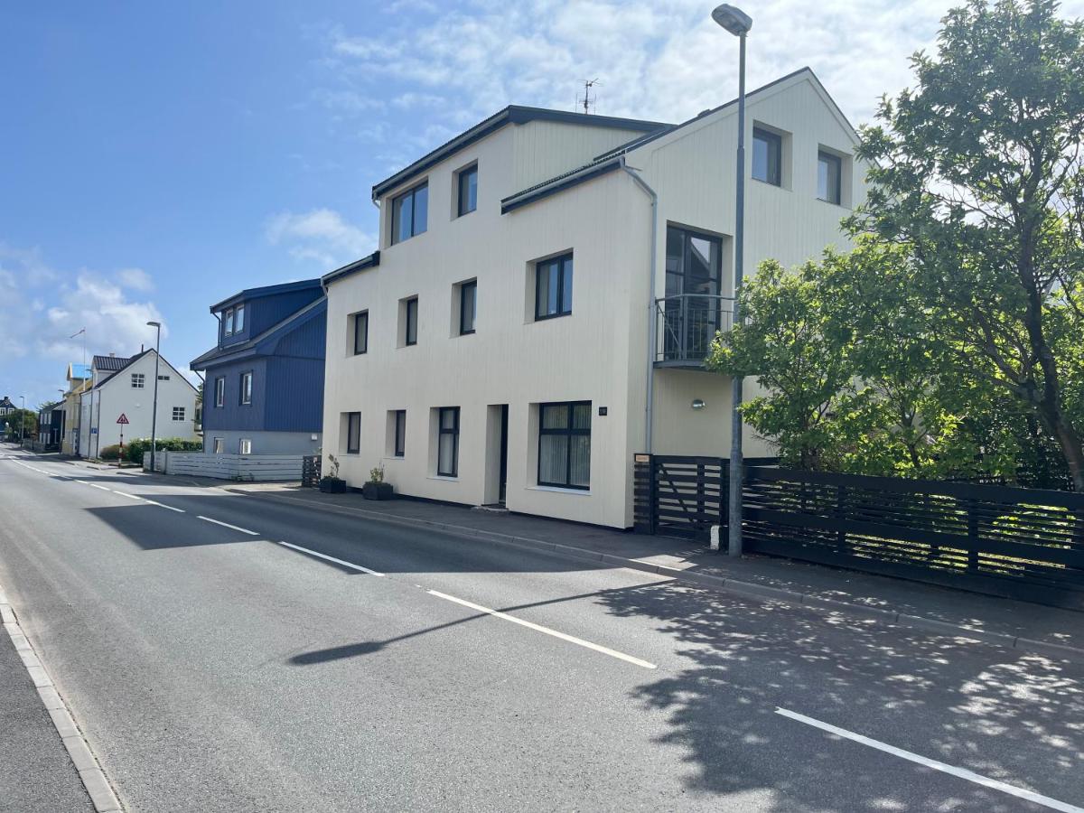 Cosy apartment near beach, marina & city centre - B&B Tórshavn