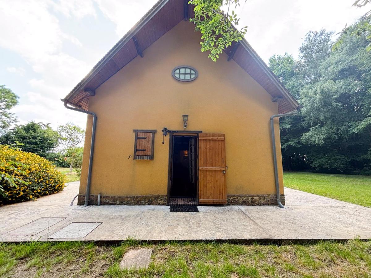 Maison au calme à la campagne - Bed and Breakfast Les Bottereaux