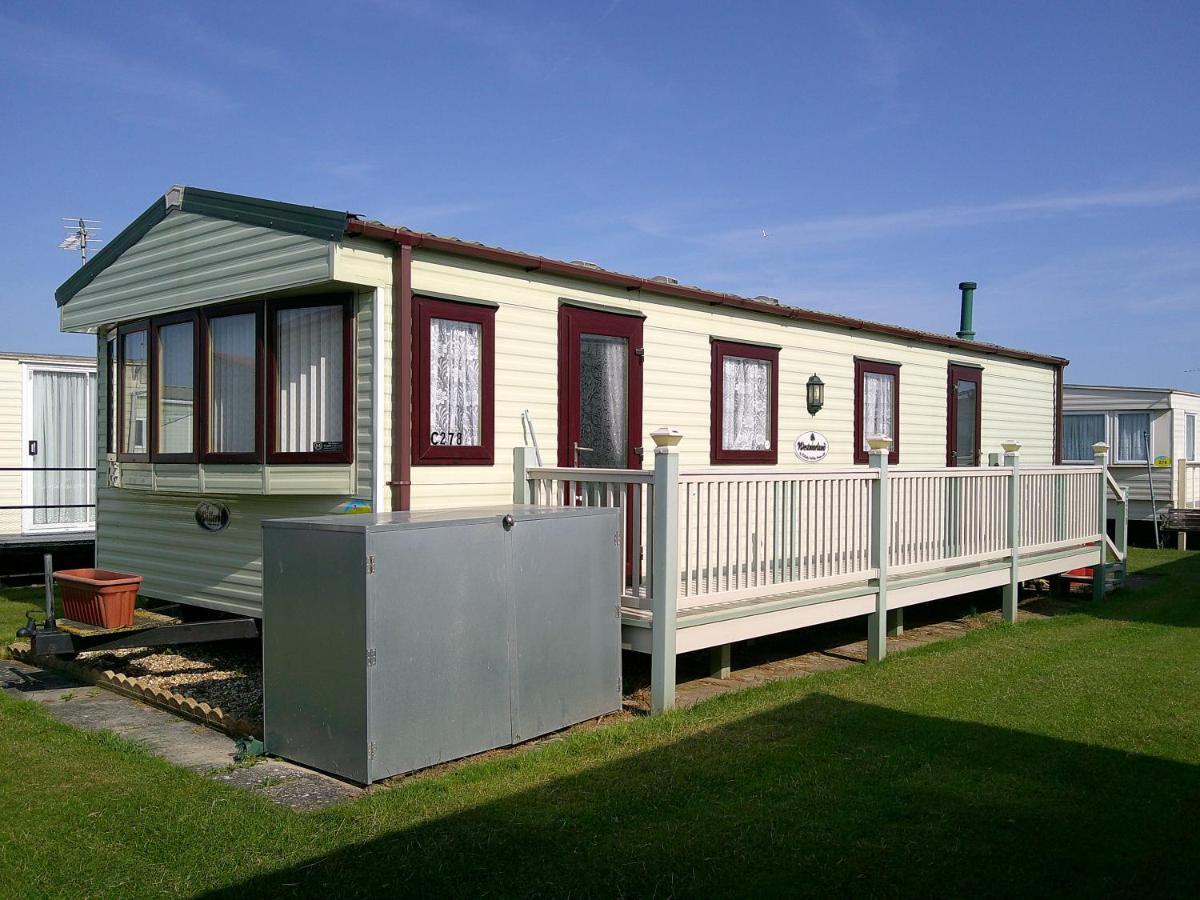 Golden Sands Westmorland GS 6 Berth Blow Heated Access to the Beach - B&B Ingoldmells