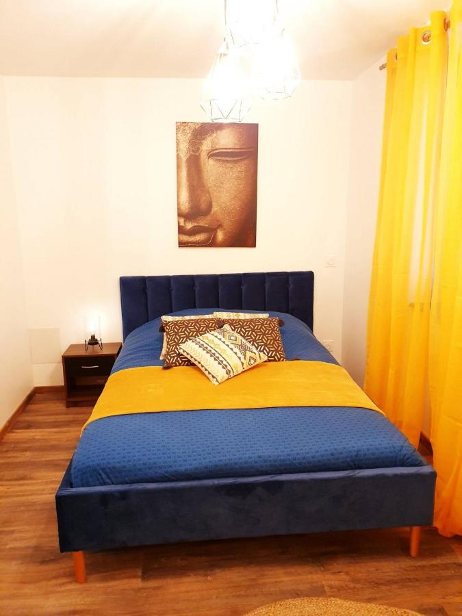 1 Liberte - TRIPLEX - B&B Saint-Affrique