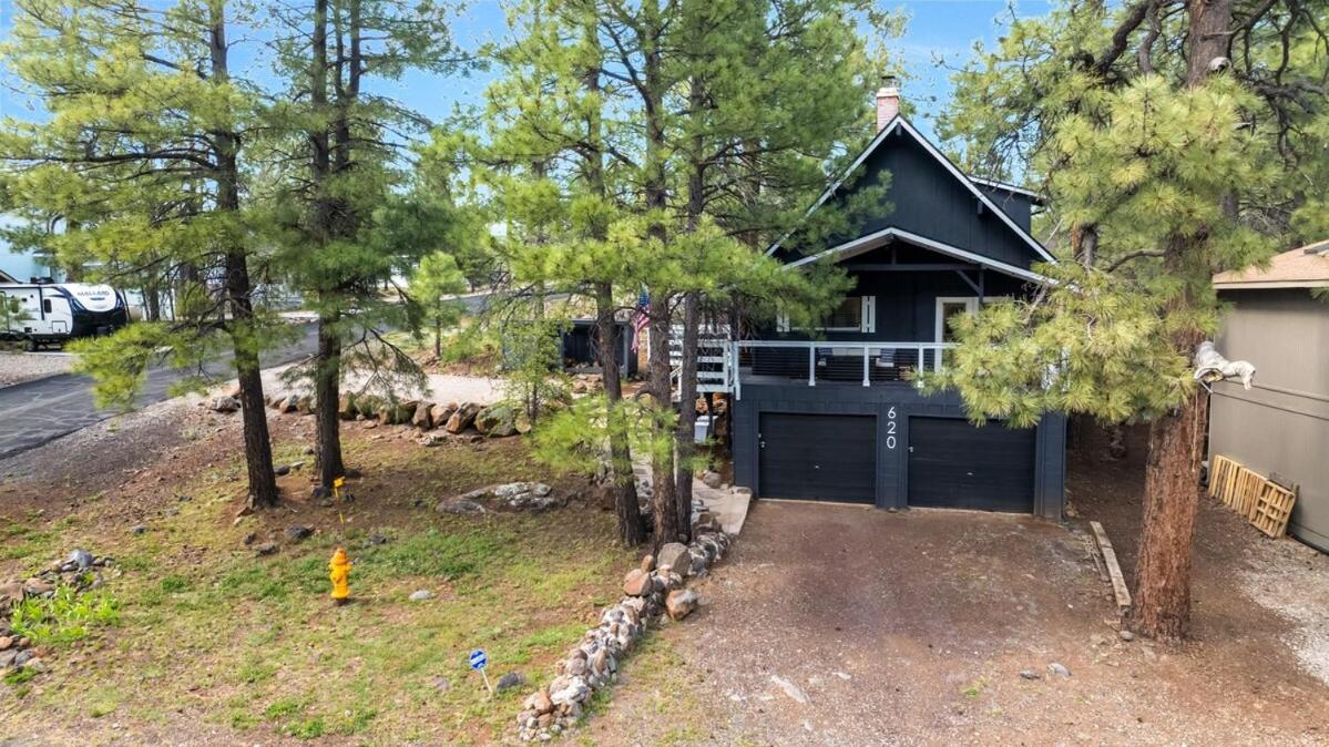 Munds Bella Vita Luxury cabin nestled in pines - Chambres d'hôtes Munds Park