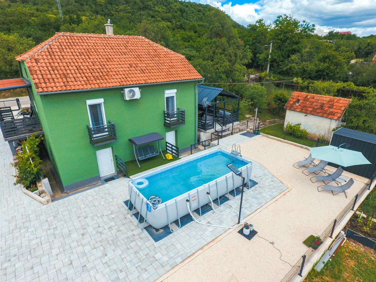 Green Haven Holiday House Near Drniš - B&B