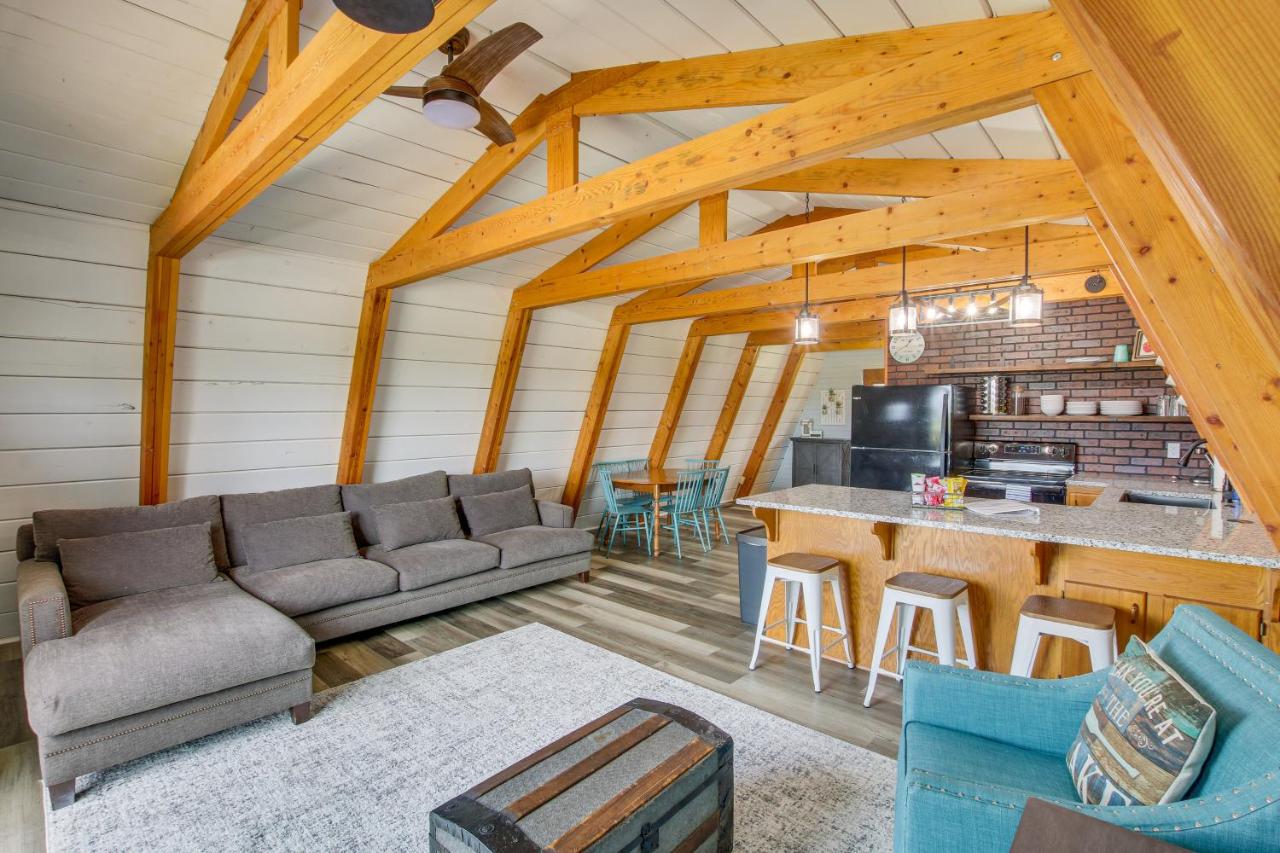 Garden City Home with Fire Pit Walk to Bear Lake! - Chambres d’hôtes Garden City