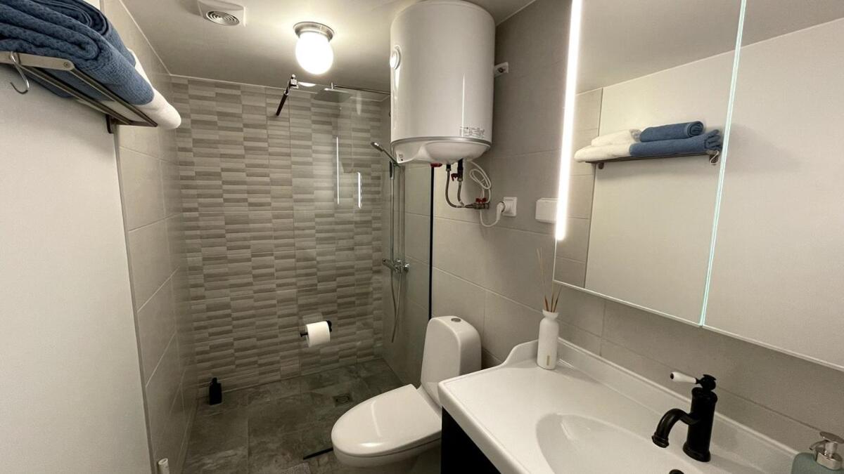Cozy 2-room apartment - self check-in, free parking - Ferienwohnung Dorpat