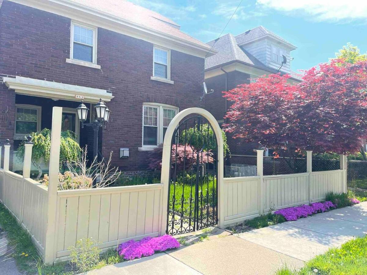 Close to the Falls Hot Tub Easy Checkout Parking - B&B