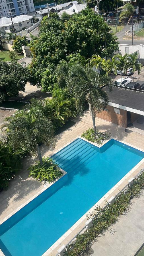 Modern 1 Bedroom Oasis in Kingston - B&B