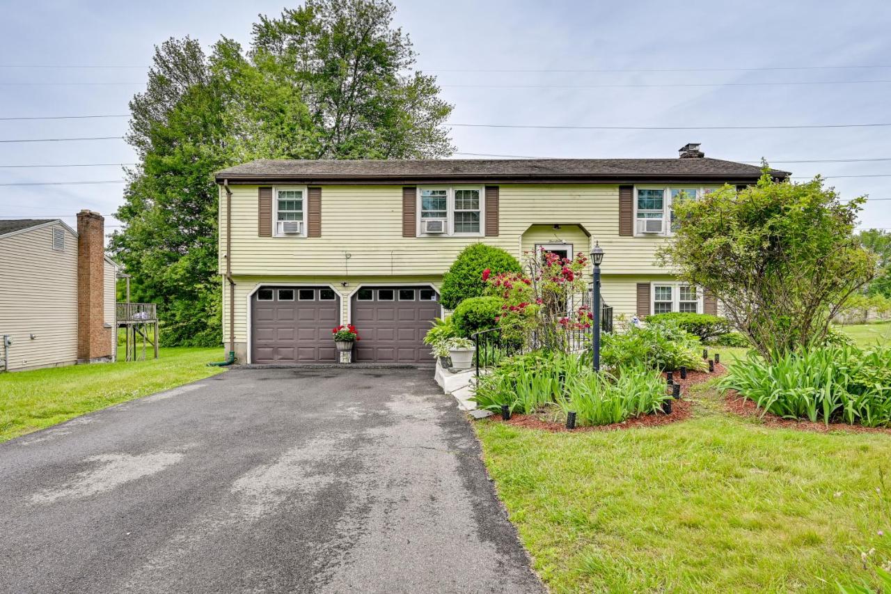 Charming Windsor Home with Private Backyard! - B&B Windsor