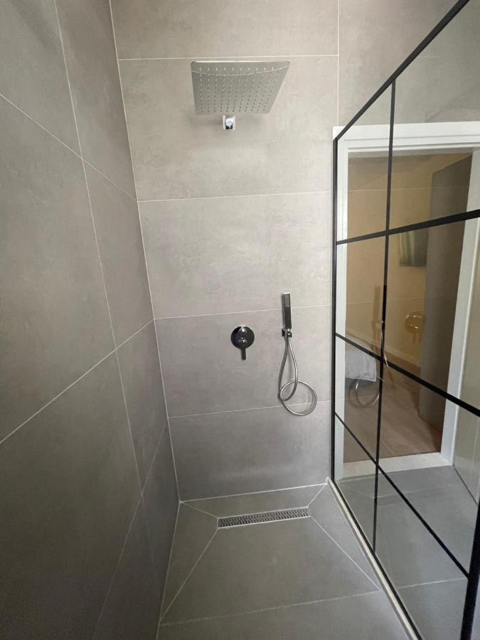 Hoy BNB Room 3 - Chambres d'hôtes Pogradec