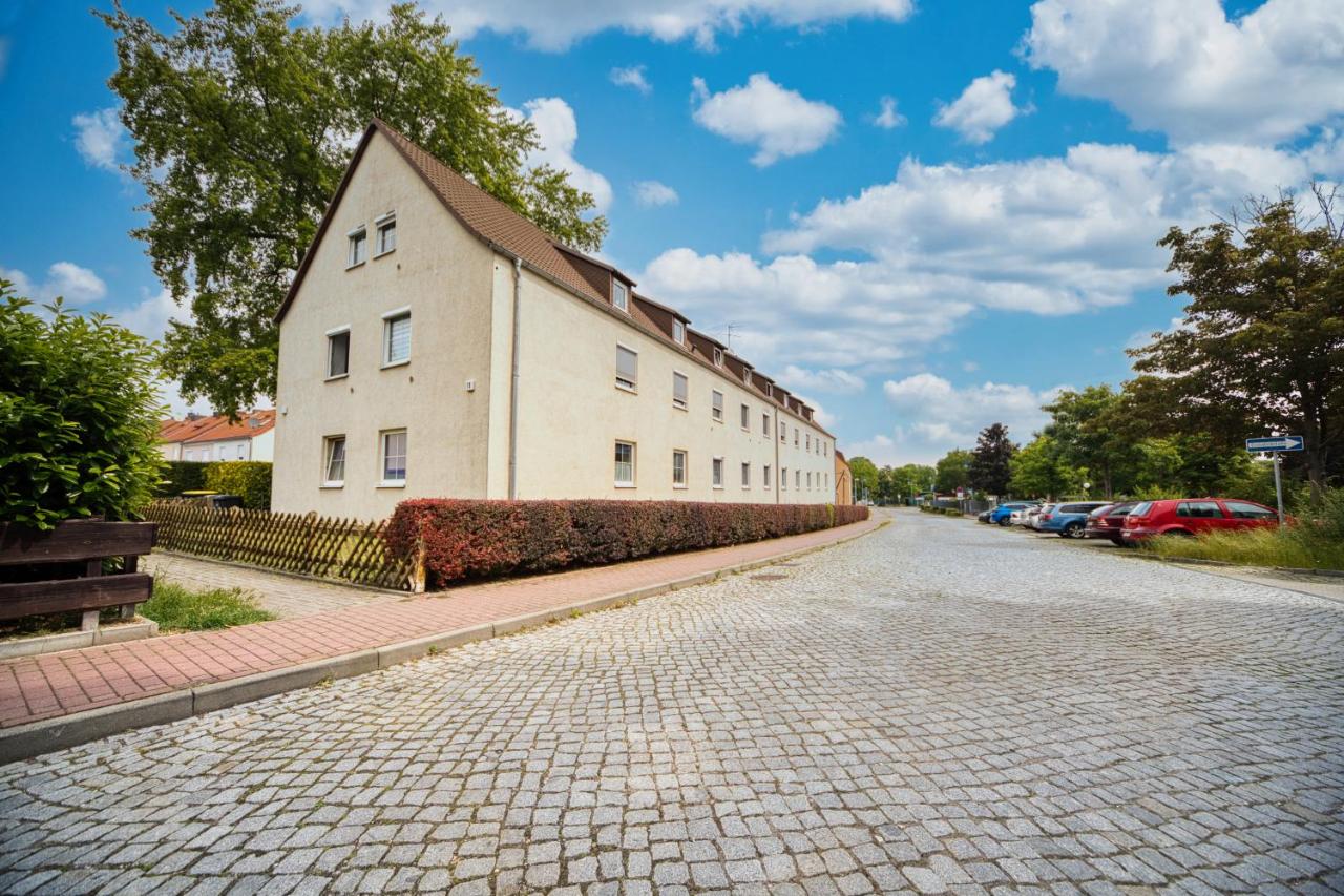 GreenDesign - Ferienwohnung Schkopau