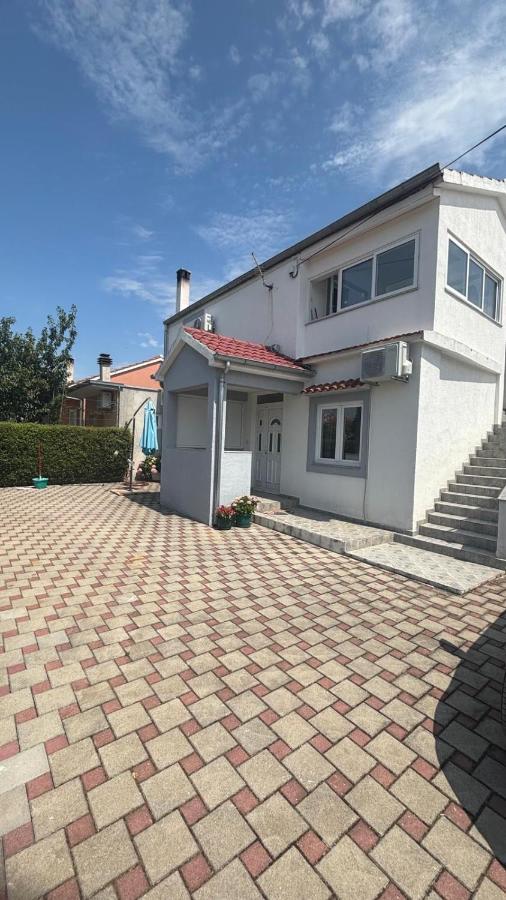 JURAJ - Bed and Breakfast Sukošan