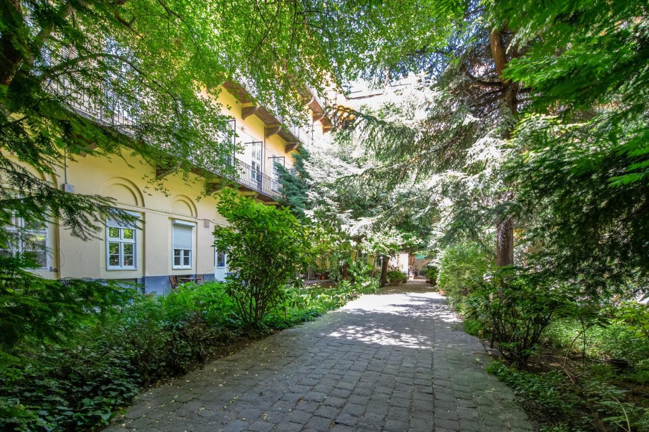 Theresa Apartments - Stylish Comfort in the Heart of Budapest - Chambres d'hôtes Budapest