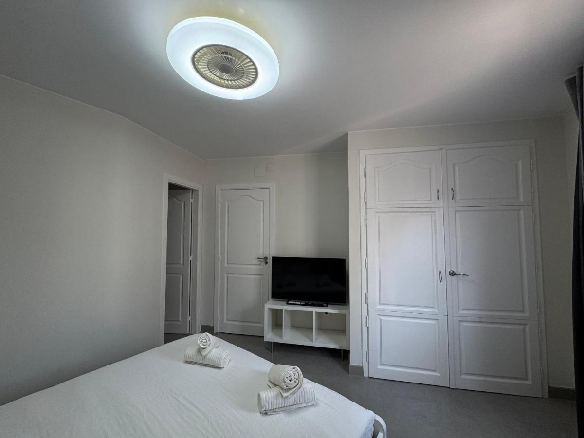 Apartamento de 1 Dormitorio con balcón y vistas a la ciudad