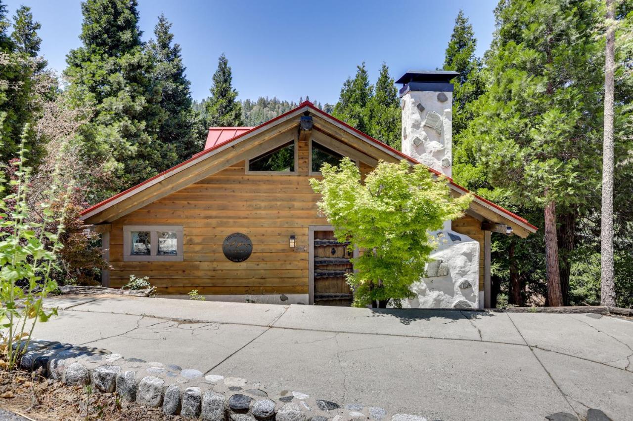 Walk to Lake Gregory Family Retreat with Patio! - B&B