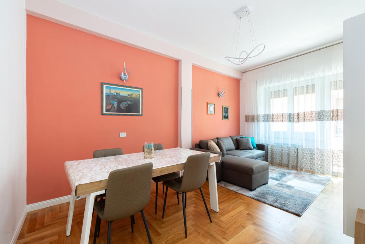 Coral House A Short Stroll to the Beach - B&B Lido di Ostia