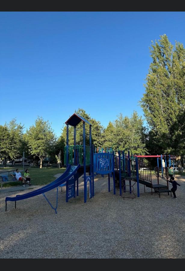 Vancouver home Psalm 37 - B&B Vancouver