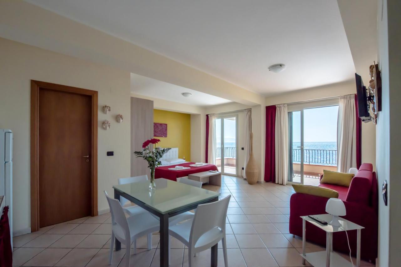 B&B La Sirena - B&B Santa Teresa di Riva