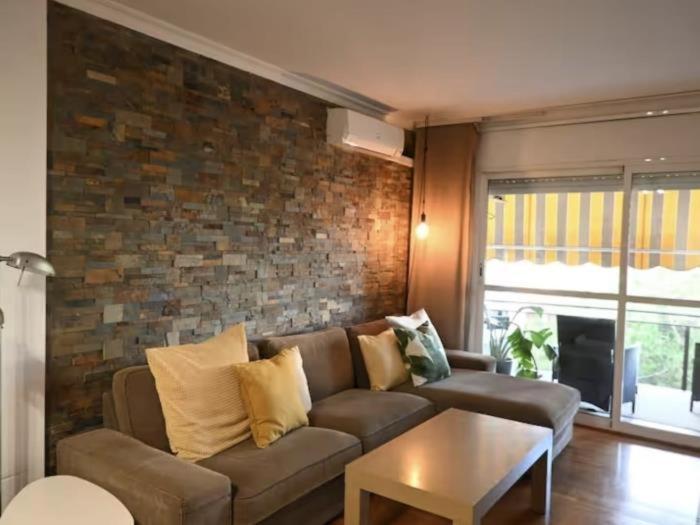 3 bedroom Huge apartament near the beach - B&B