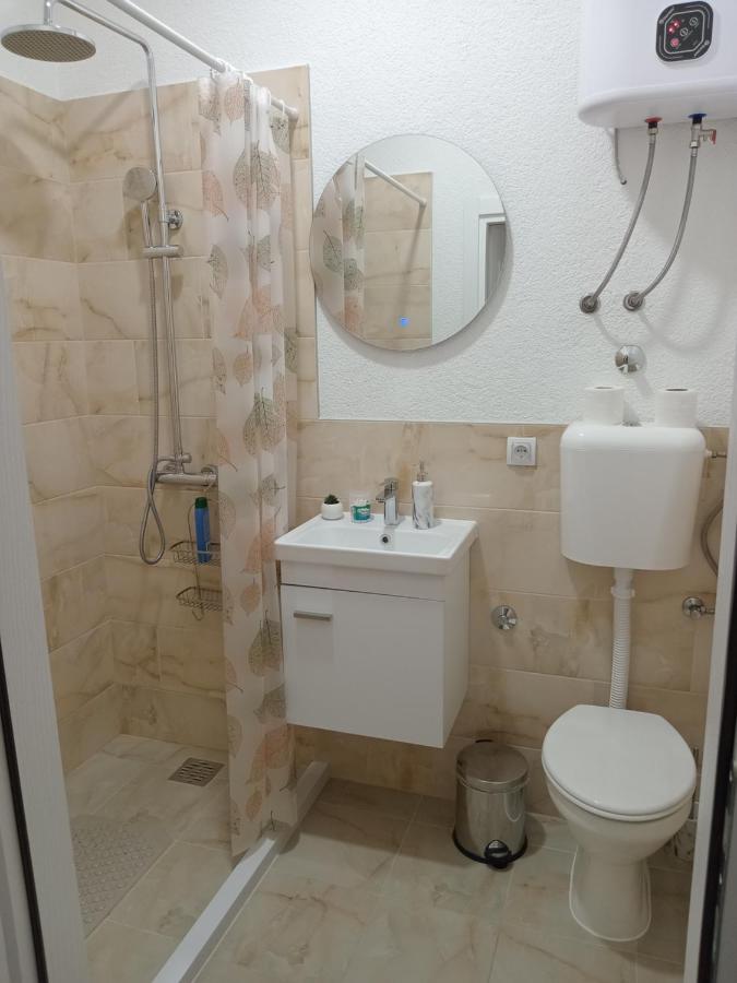Dreibettzimmer mit eigenem Bad