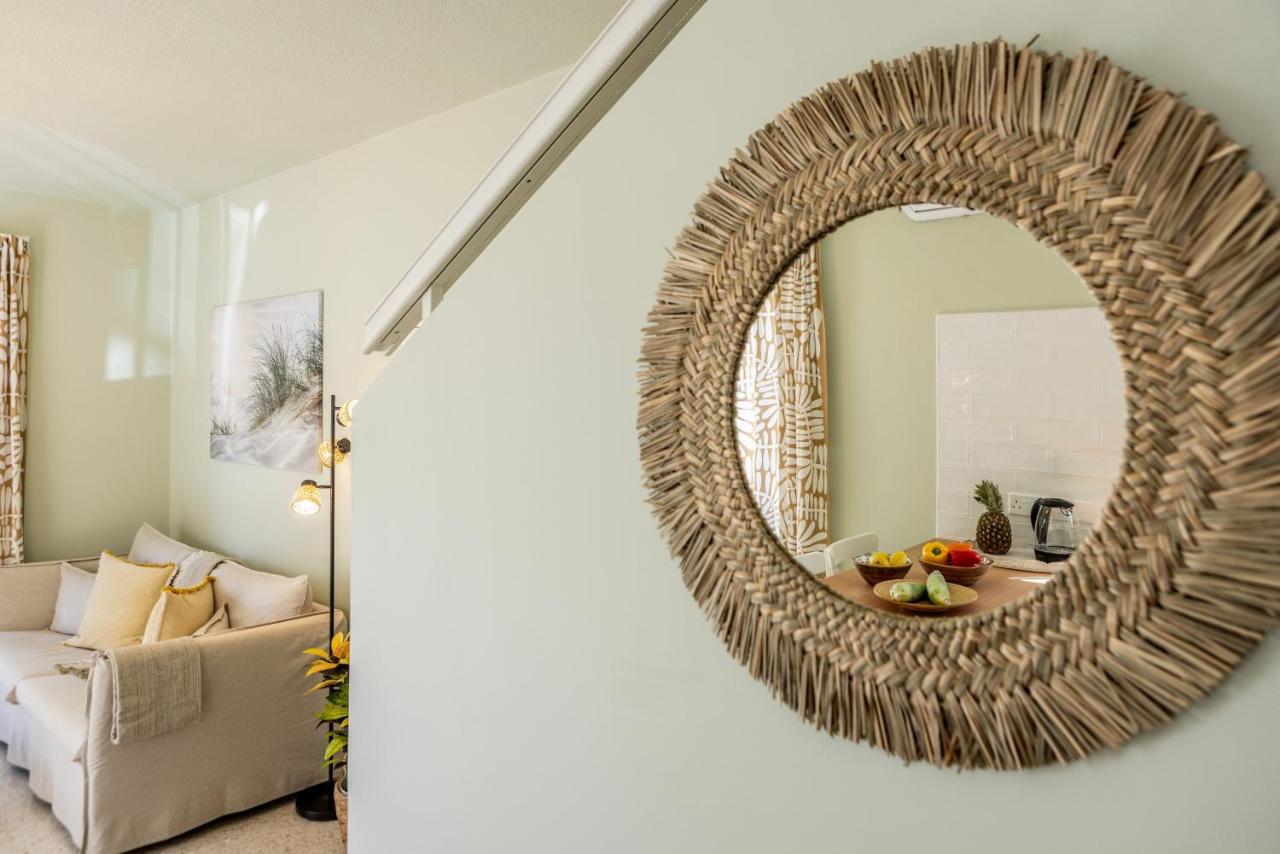 Laranca Oneiro Seaside Villa - B&B Perivolia