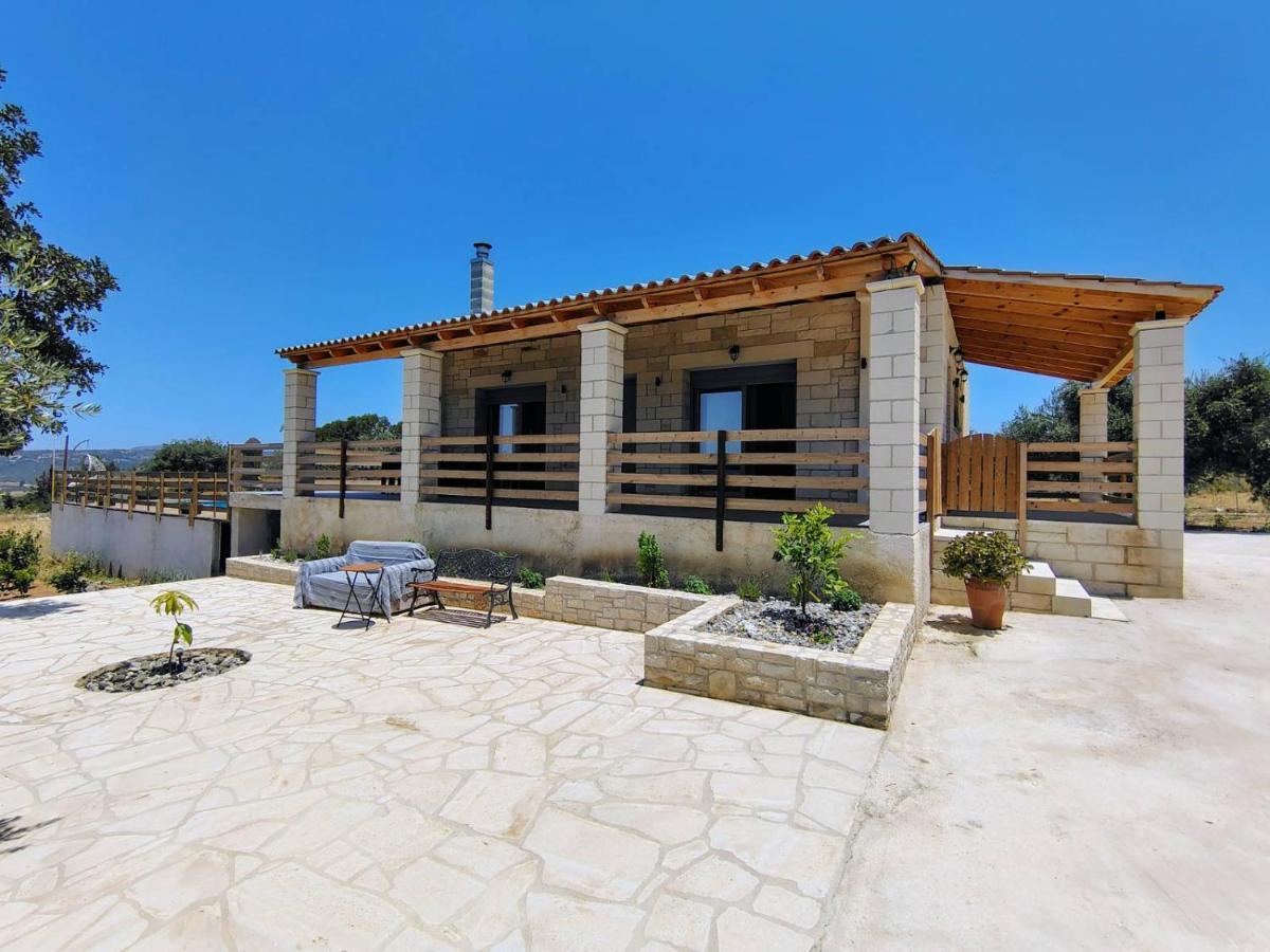 Vrisses Cretan Retreat -Pool -Mountain View - B&B Vryses