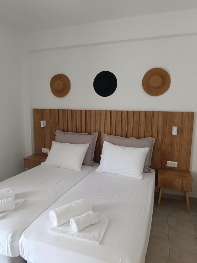 Studio (2 Adults)