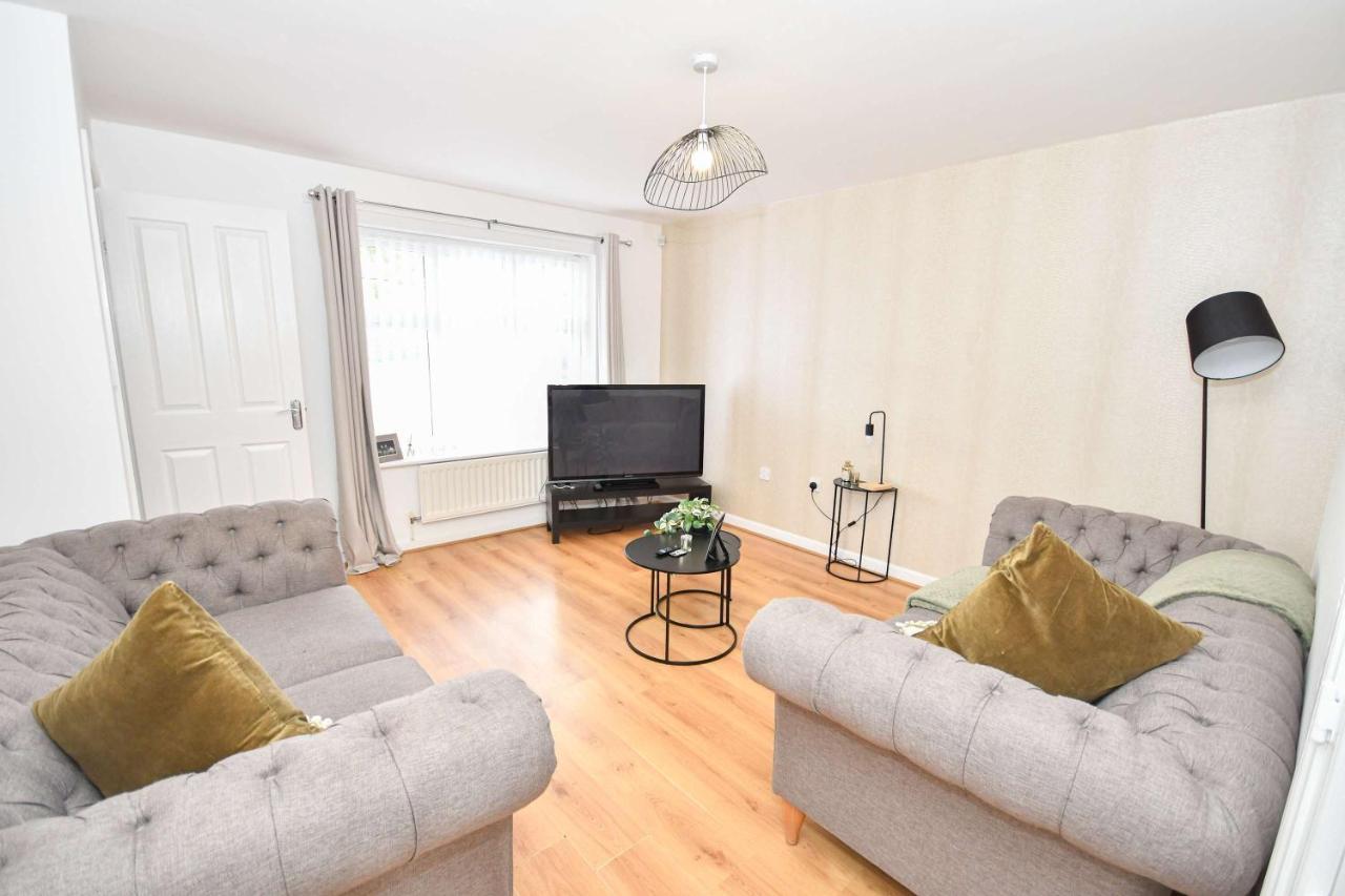 3 Bed House, Sleeps 5, Walking Distance to Centre - B&B