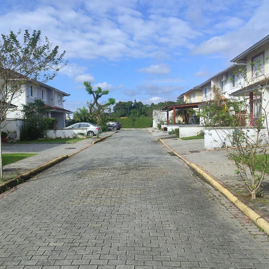 Casa em condomínio - B&B Joinville
