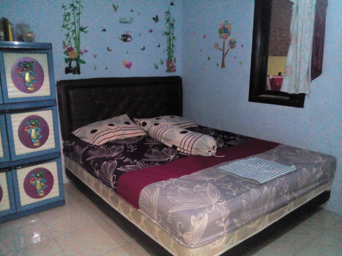 Banyuwangi Homestay - B&B