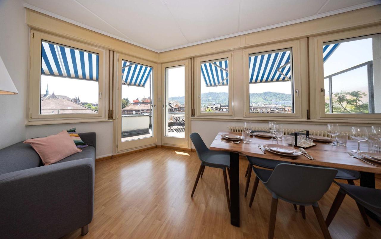 Spacious Zurich Apt Huge Terrace & Views - B&B Zúrich