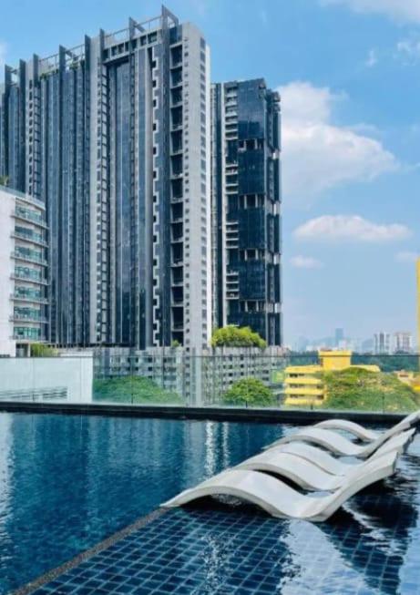 LaMiaCasa 2BR 4PAX Reizz Residences with Balcony and Town Views - B&B Kuala Lumpur