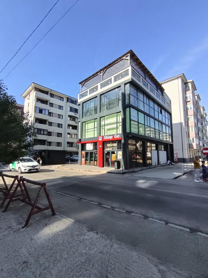 Elegant Studio Militari Private Parking Self check in Netflix New building - B&B