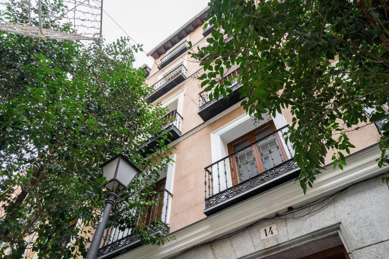 Dobo Madrid Luna - B&B