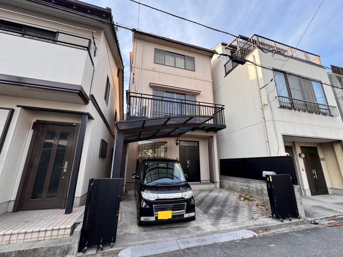 スリーチアーズ - B&B