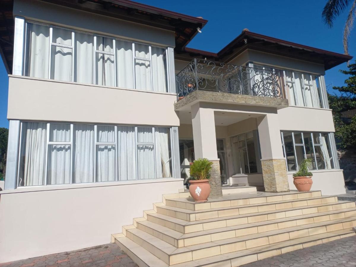 Stanger Manor Guest House - B&B KwaDukuza