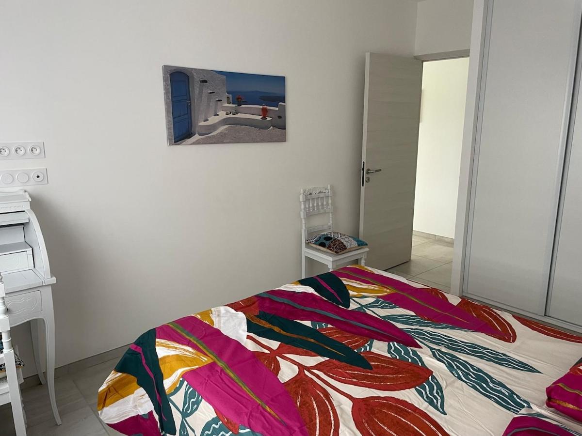 Appartement 48m2 jardin et terrasse - B&B La Roche-Blanche