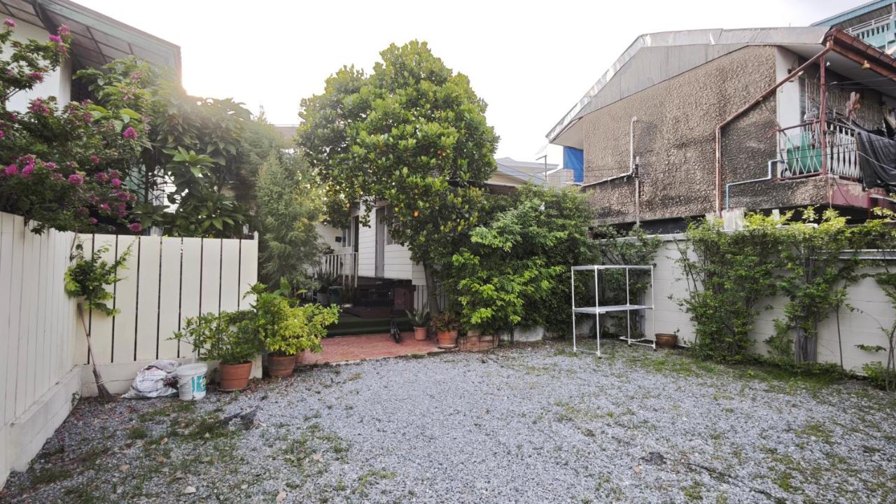 Chao phraya riverfront house Baan Rimphraya - B&B Bangkok