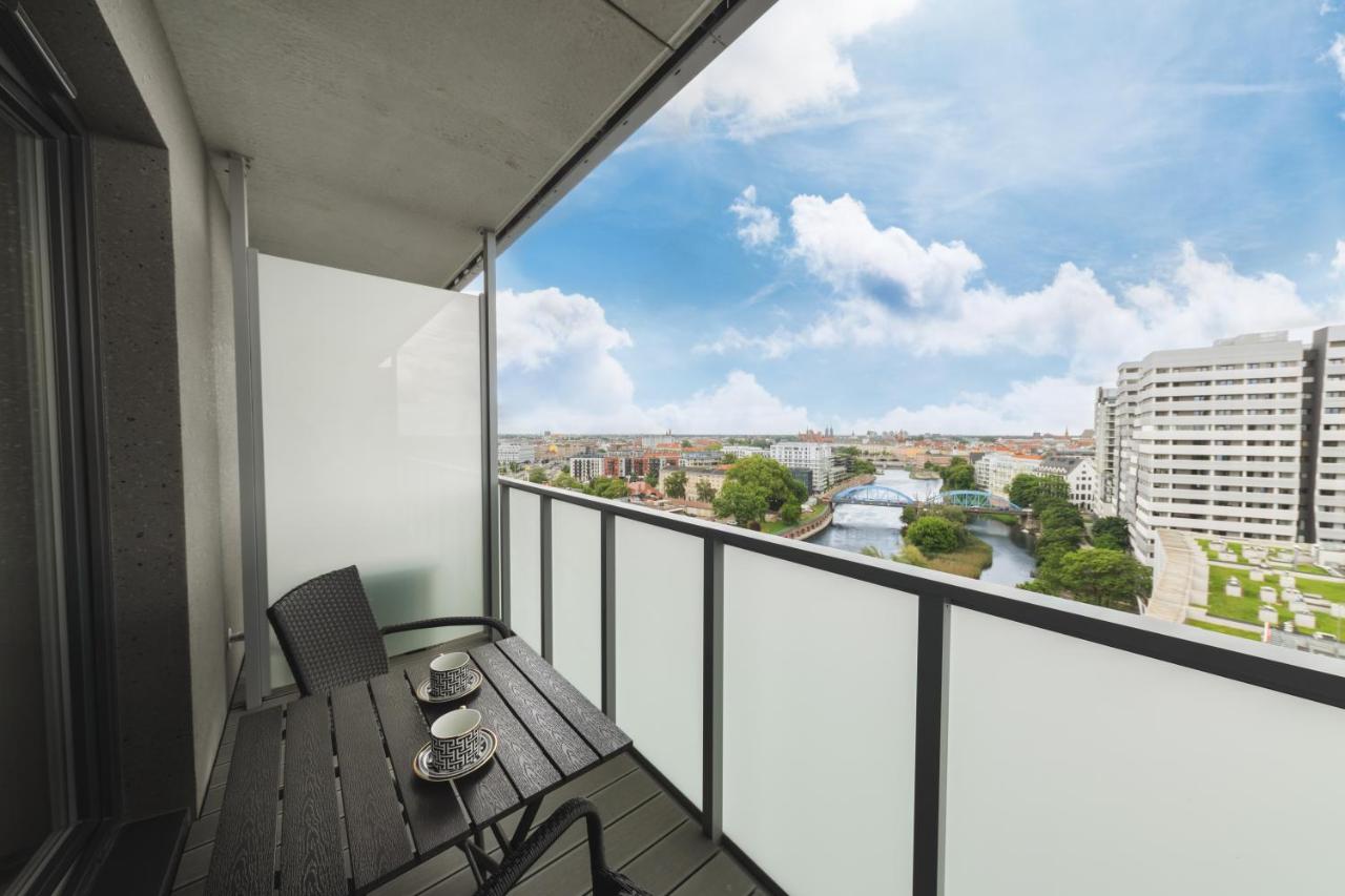 Studio Apartment with River View & Balcony