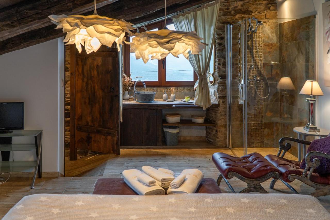 Deluxe Room with Mountain View