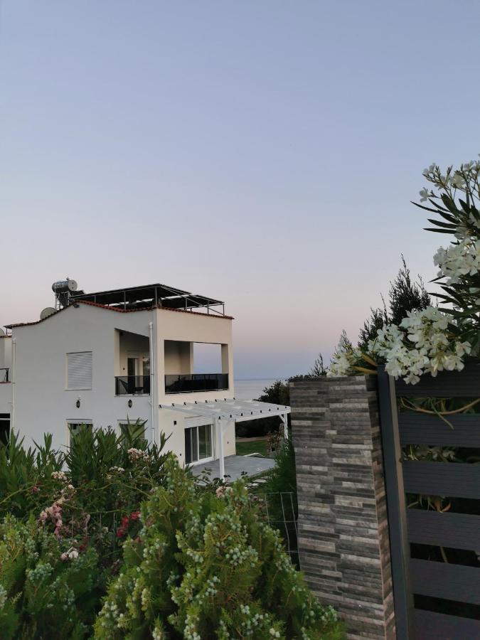 Platan Paradise - Ferienwohnung Maronía