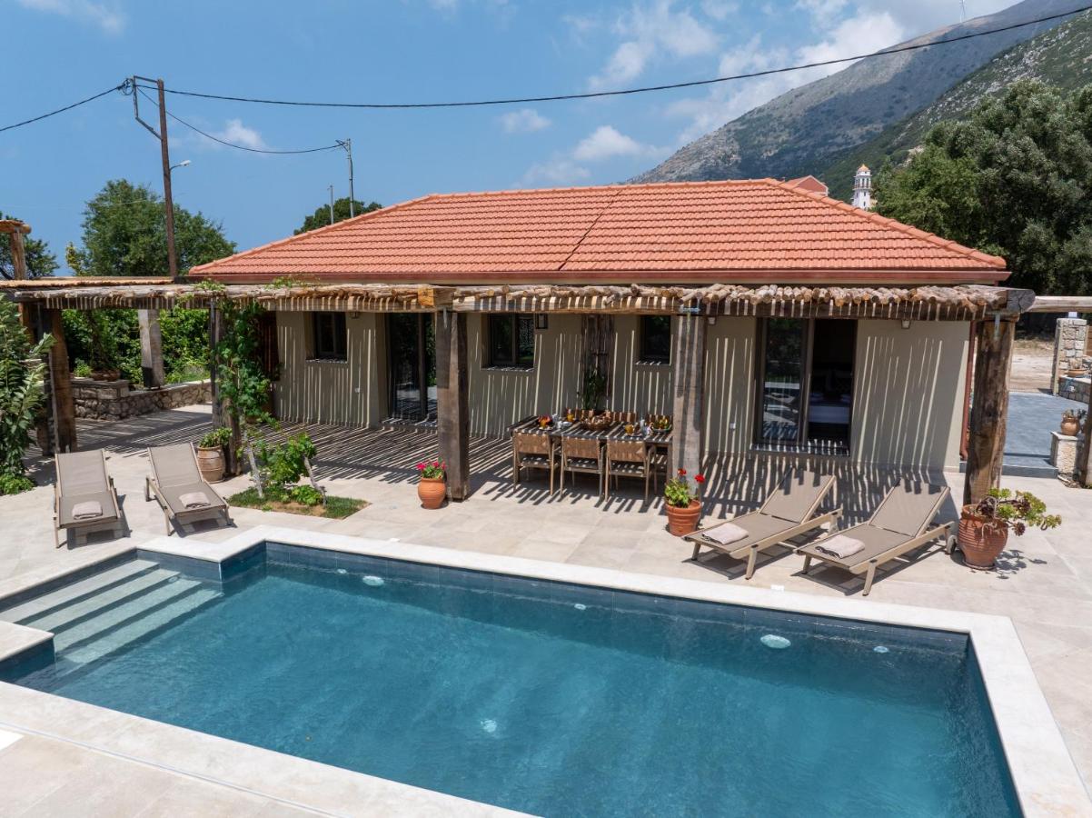 Sassi Di Fteri Villas - Bed and Breakfast Kardakáta