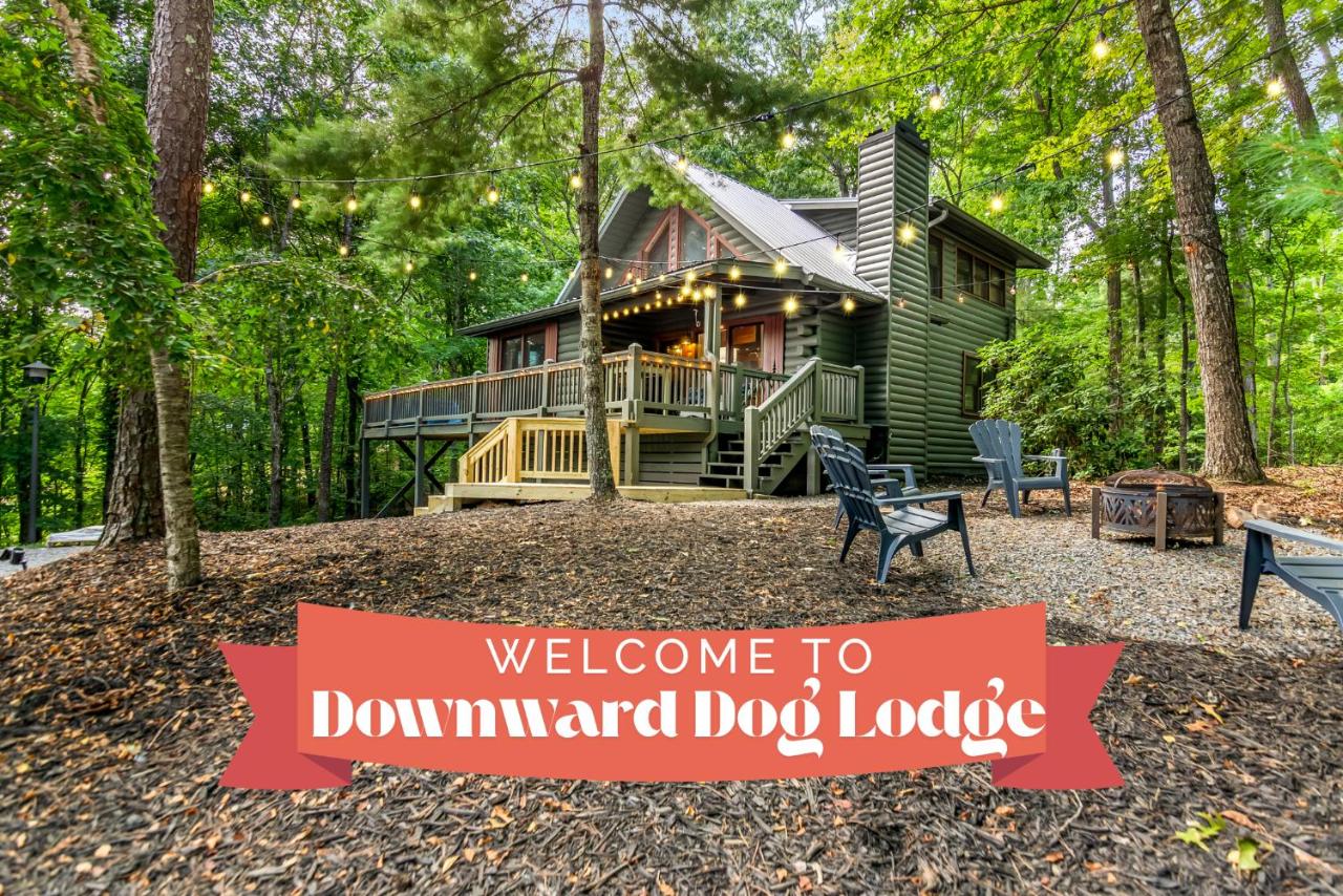 Downward Dog Lodge - Hot Tub, Pool Table, Fireplace, Yoga Den - B&B