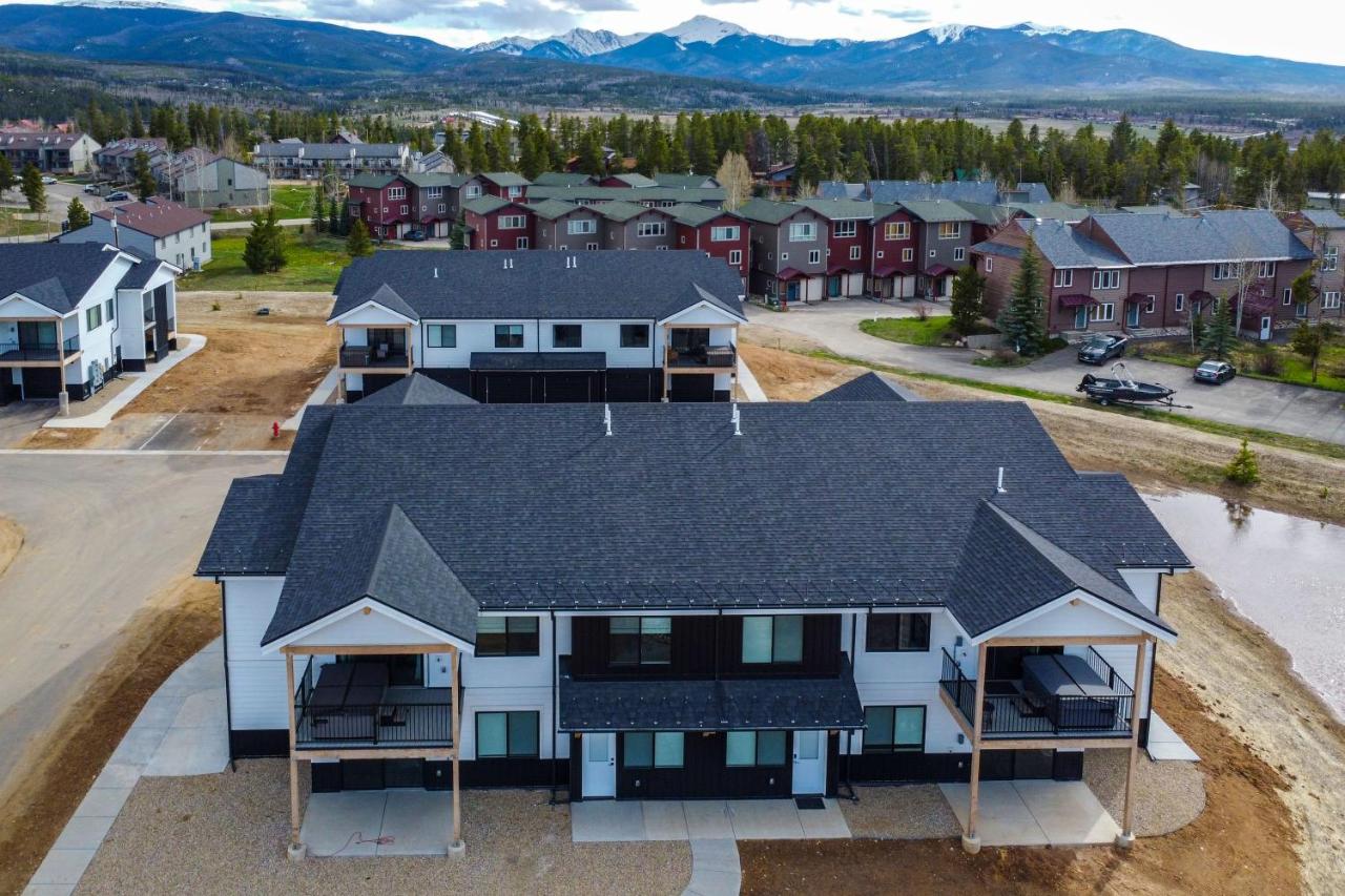 3 Mi to Fraser River Trail Modern Condo with Views! - Ferienwohnung Fraser