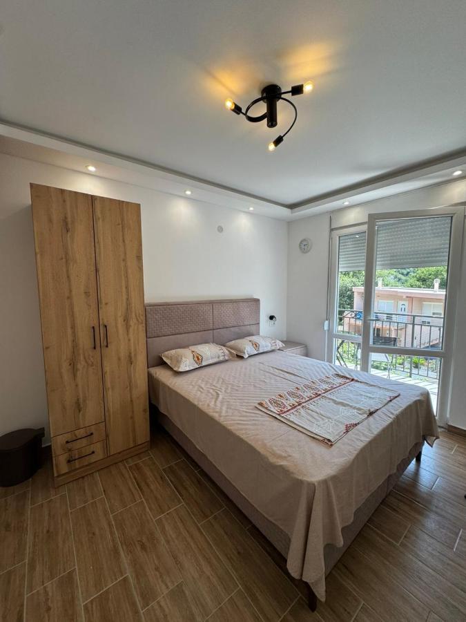 One-Bedroom Apartment with Balcony