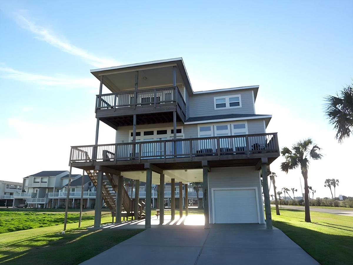 Chez Antoine - B&B Galveston