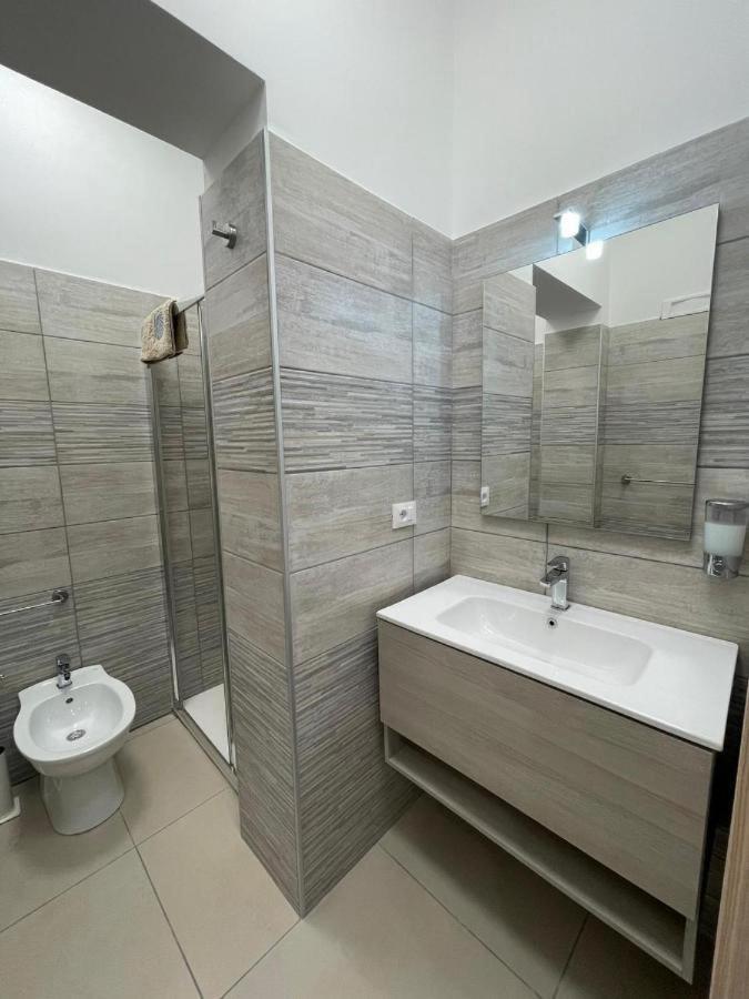 Camera Matrimoniale con Bagno Privato